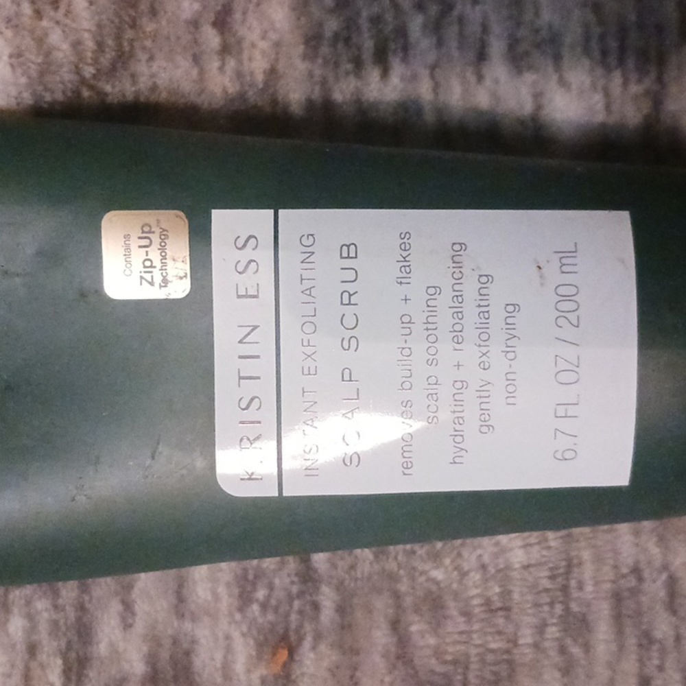 Kristin Ess Instant Exfoliating Scalp Scrub